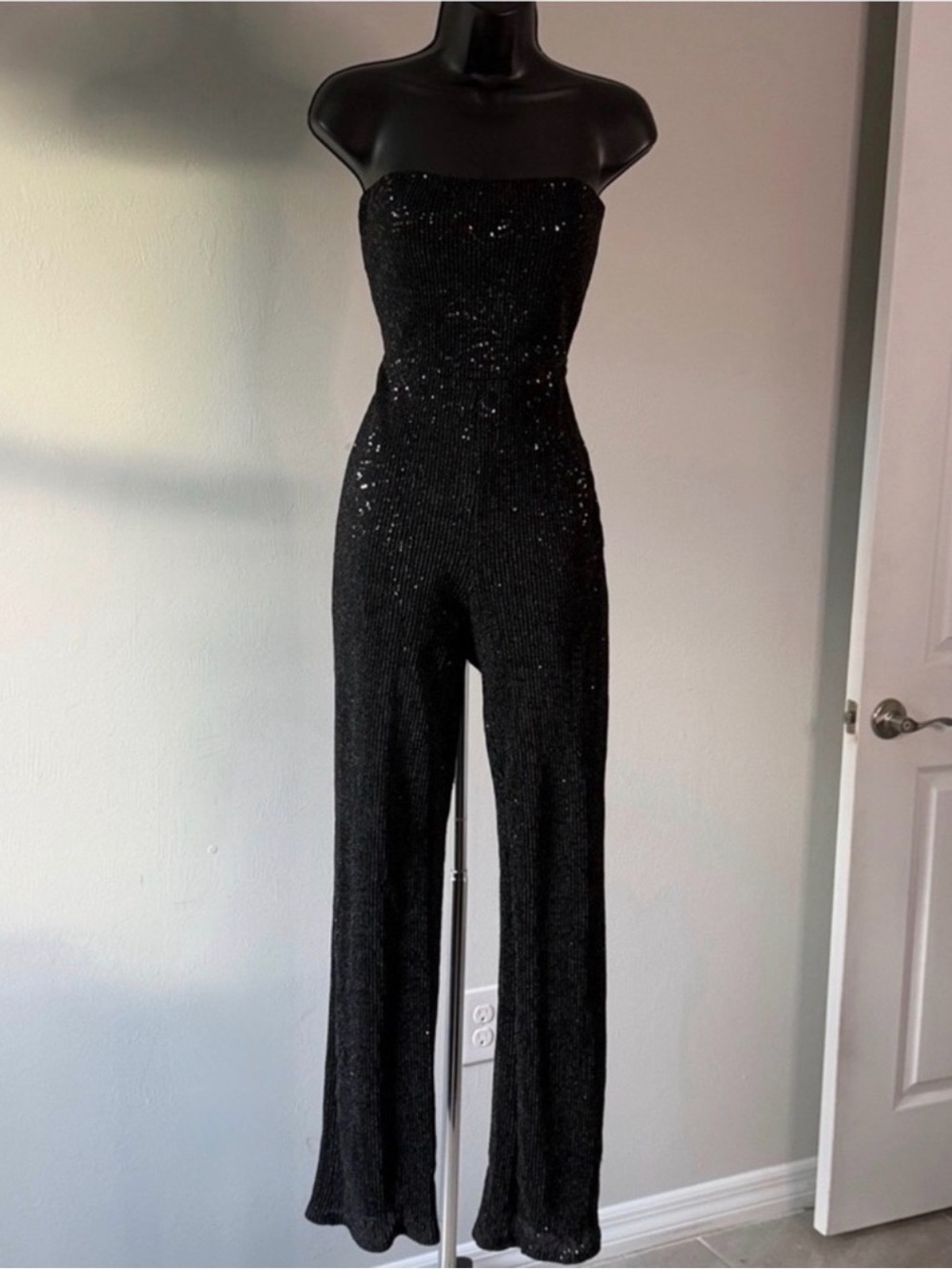 🆕 WILD FABLE Black Sequin Jumpsuit NWT Size XS Strapless - Picture 12 of 16